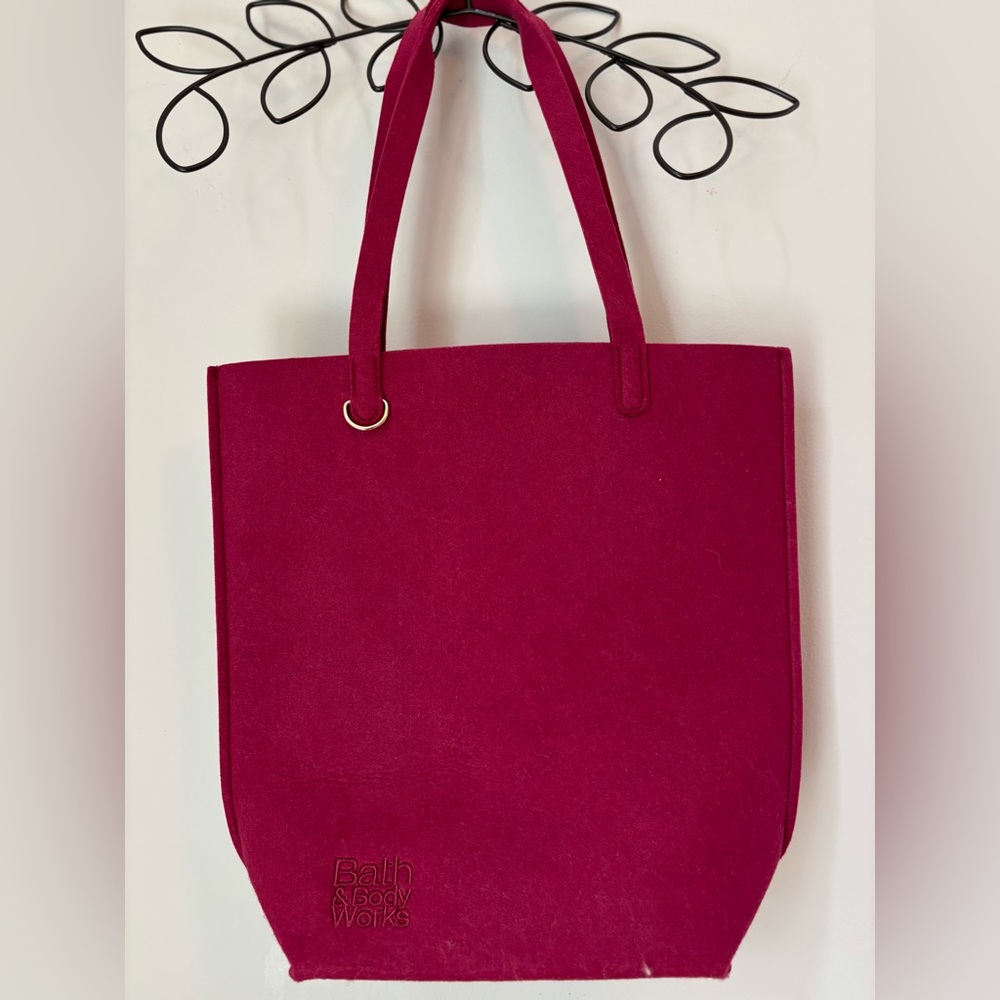 Bath & Body Works Felt Feel Off Burgundy Tote Open Bag Key Chain Attachment NWT